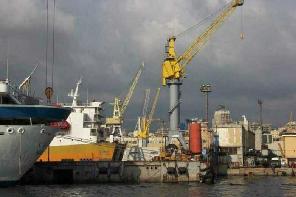 Xtrallusion photo gallery of Italy. Photos, pictures, images and photographs of the Italian Rivieras, the Italian Lakes, the Italian Alps, the Cinque Terre, the Amalfi coast and some of the most beautiful corners of Italy. Plus photos of Italian cities such as Pisa, Milan, Genoa and Rome.